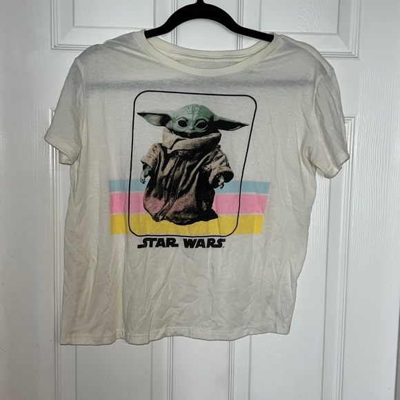 Baby Yoda Tee! - Picture 1 of 2